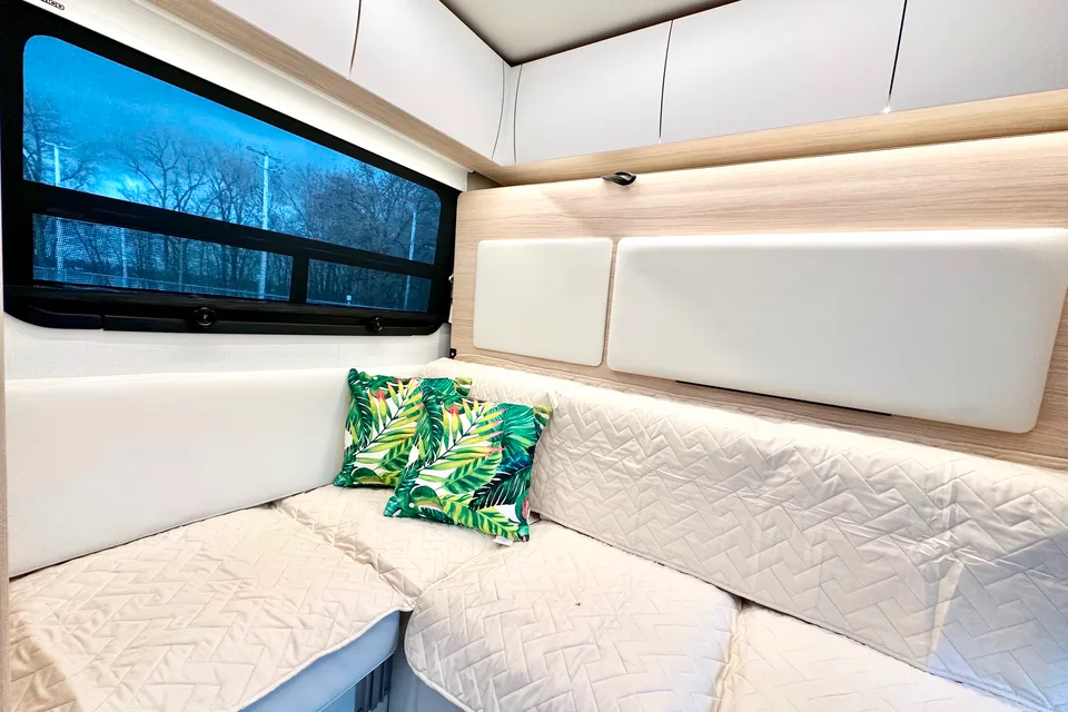 SLEEP 4 -Brand new Leisure Travel Unity Class B+  2023