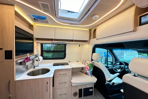 SLEEP 4 -Brand new Leisure Travel Unity Class B+  2023