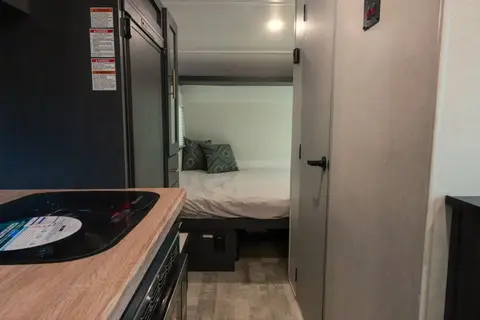 Squamish Getaway R-Pod