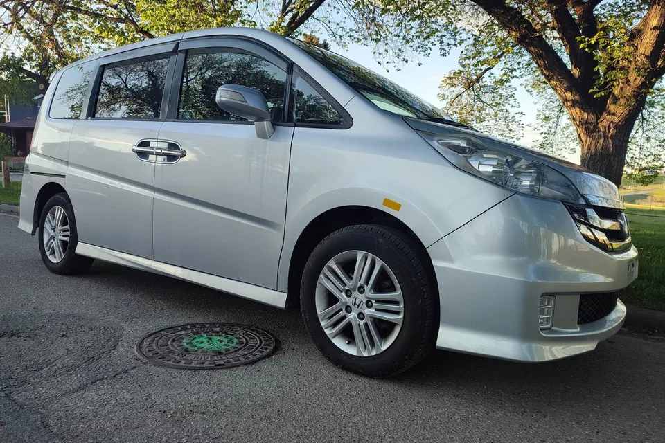 Honda Campervan (8 seats/2 sleeps)Park Pass+Airport pickup (US/Canada)