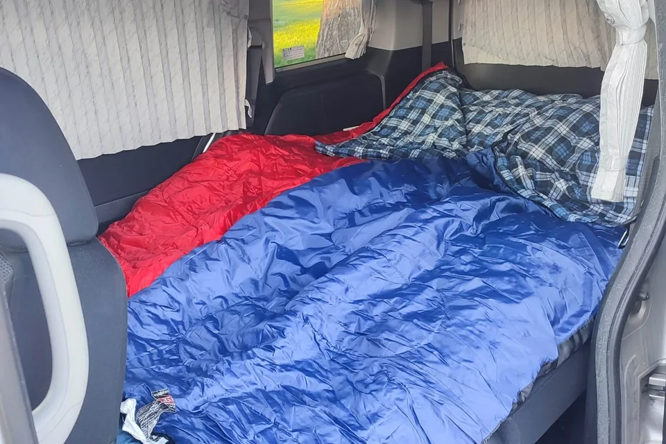 Honda Campervan (8 seats/2 sleeps)Park Pass+Airport pickup (US/Canada)