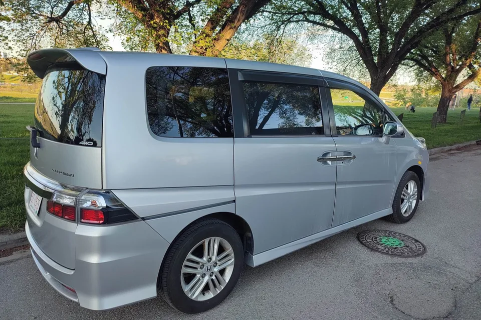 Honda Campervan (8 seats/2 sleeps)Park Pass+Airport pickup (US/Canada)