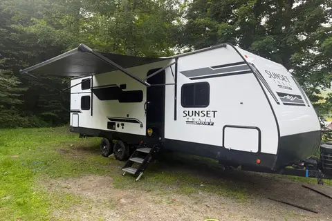 Devan's  Sunset trail 27bhs Travel Trailer