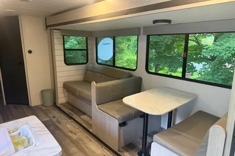 Devan's  Sunset trail 27bhs Travel Trailer