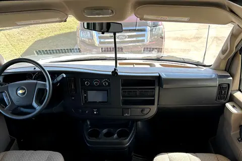 Homan’s Coachmen Freelander Class C