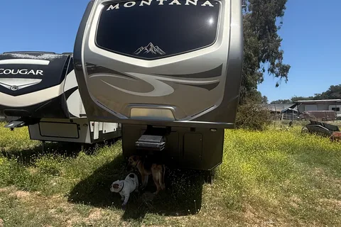 Keystone Montana Fifth Wheel