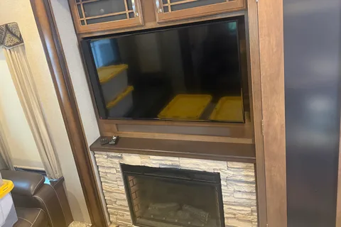Keystone Montana Fifth Wheel
