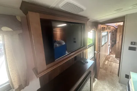Keystone Montana Fifth Wheel