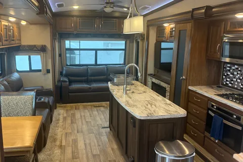 Keystone Montana Fifth Wheel
