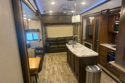 Keystone Montana Fifth Wheel