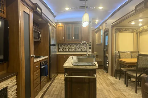 Keystone Montana Fifth Wheel