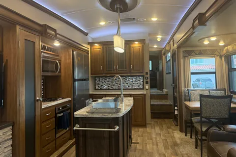 Keystone Montana Fifth Wheel