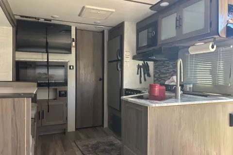 Gary's Gulf Stream 24RLS Travel Trailer