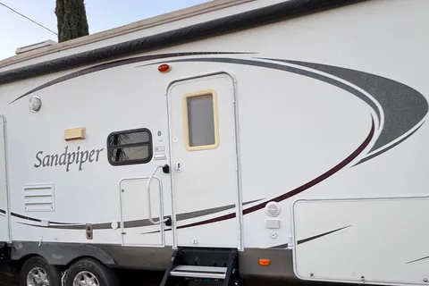 Spacious 5th Wheel with Incredible Bunkroom Floorplan!