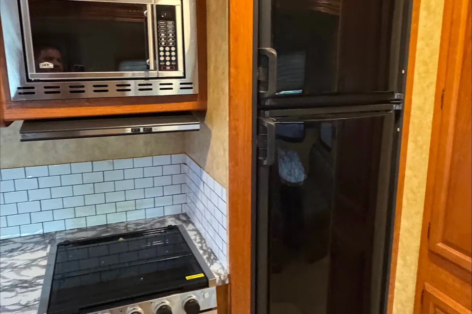 Spacious 5th Wheel with Incredible Bunkroom Floorplan!
