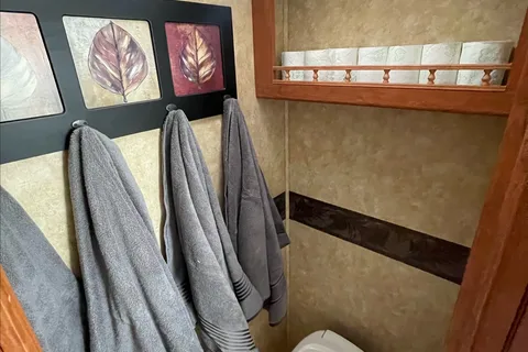 Spacious 5th Wheel with Incredible Bunkroom Floorplan!