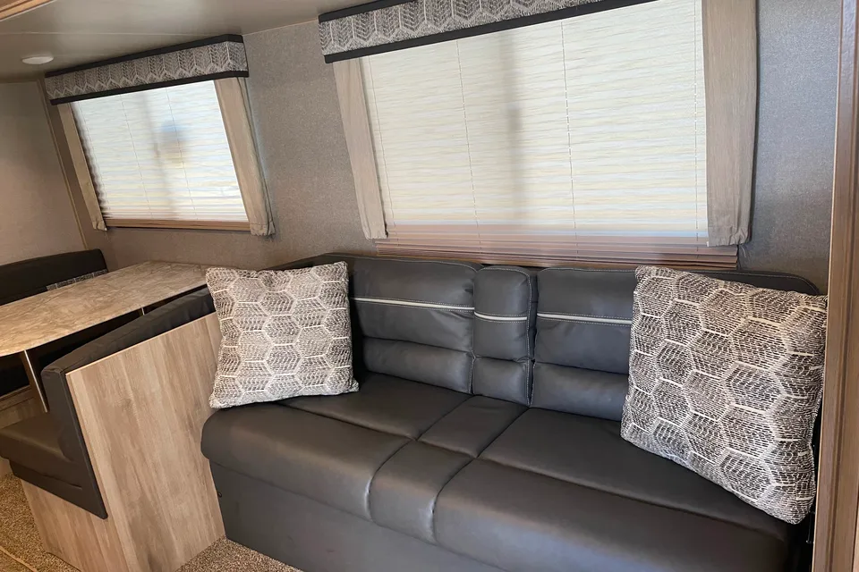 The Lifesaver: 2020 Coachmen Catalina Summit Series Travel Trailer