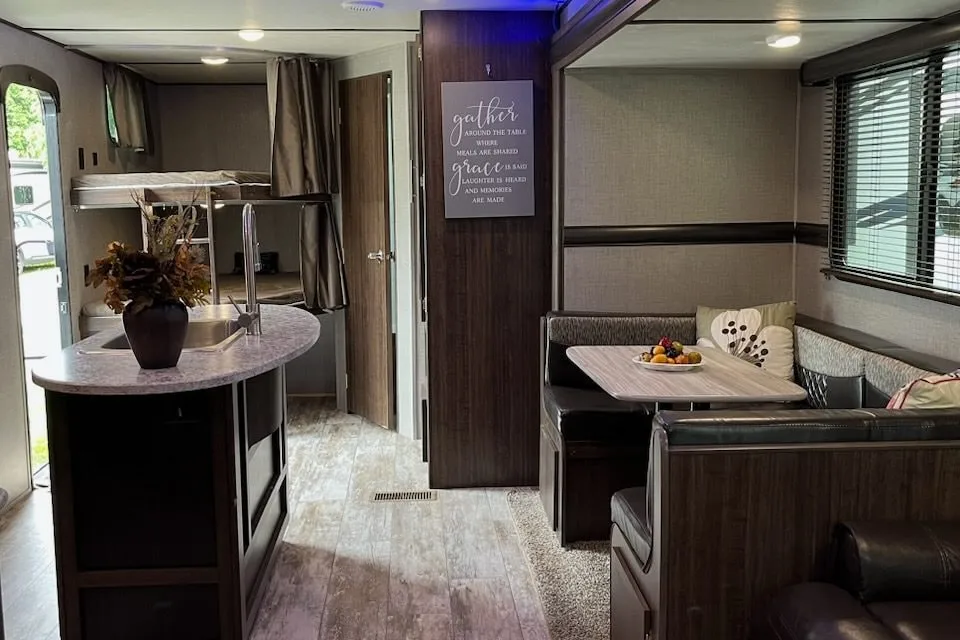 Matthew's Zinger 2019 Travel Trailer