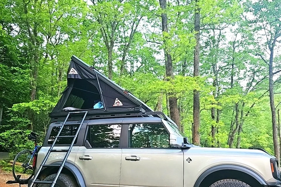 Kiril's other Bronco Overland 2022 Truck Camper