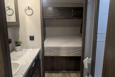 Connolidge's East to West Della Terra Travel Trailer