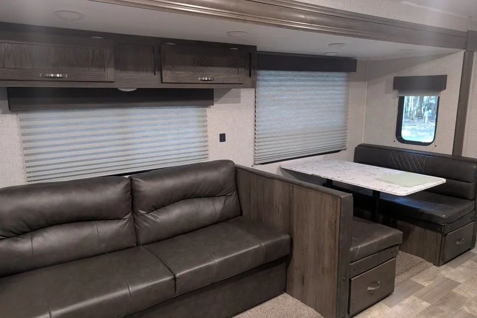 Connolidge's East to West Della Terra Travel Trailer
