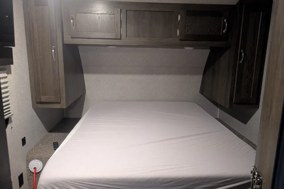 Connolidge's East to West Della Terra Travel Trailer
