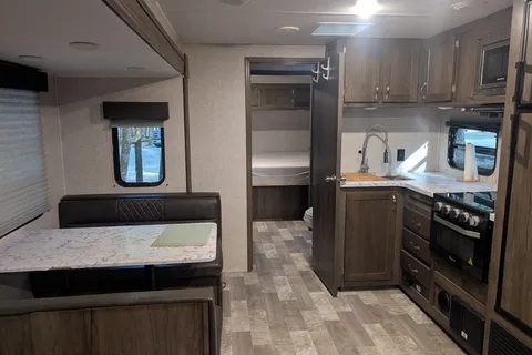 Connolidge's East to West Della Terra Travel Trailer
