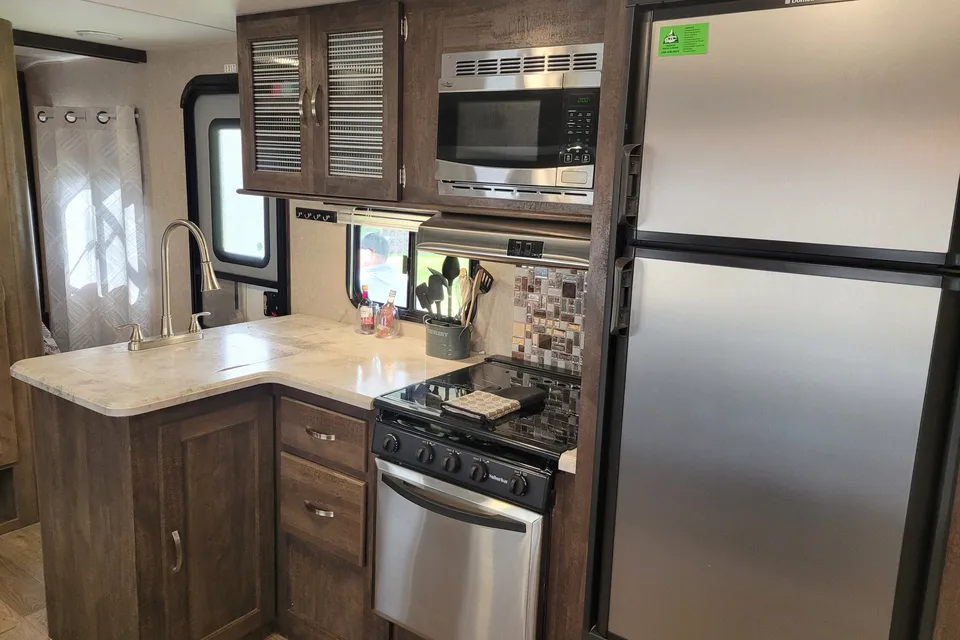 2017 Forest River Vibe Extreme Light Travel Trailer