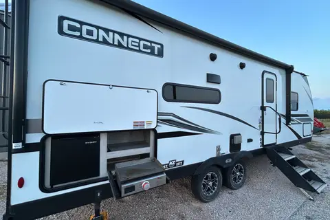 Isna's KZ C241RLK Travel Trailer
