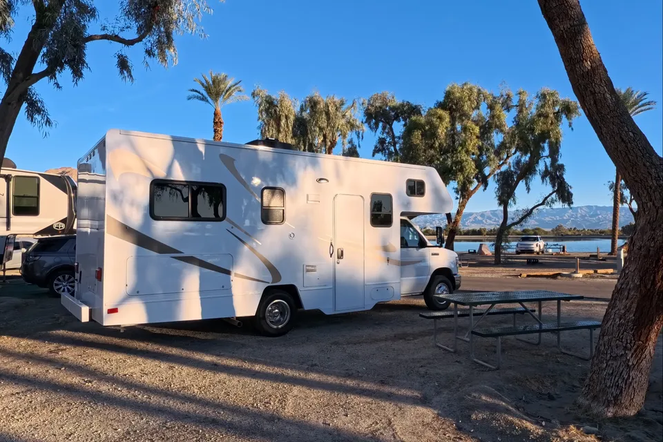 Cliff - Your California Getaway | Fully Stocked Kitchen & Camping