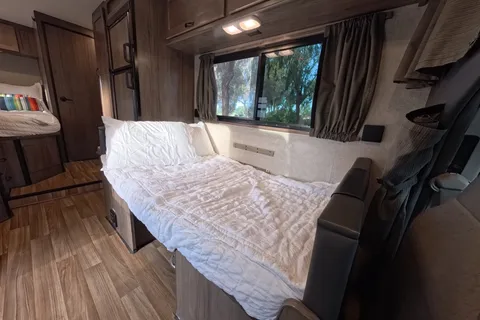 Cliff - Your California Getaway | Fully Stocked Kitchen & Camping