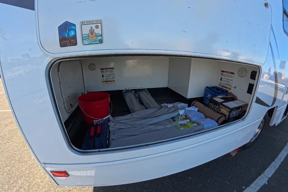 Cliff - Your California Getaway | Fully Stocked Kitchen & Camping