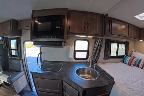Cliff - Your California Getaway | Fully Stocked Kitchen & Camping