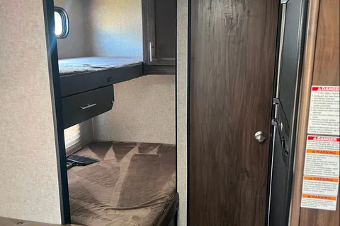 Forest River-patriot edition - BUNKHOUSE- travel trailer
