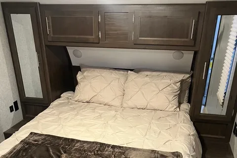 Forest River-patriot edition - BUNKHOUSE- travel trailer