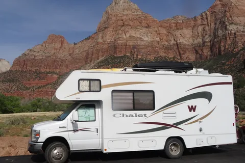 Sud-Ouest Winnebago chalet Classe C 25'