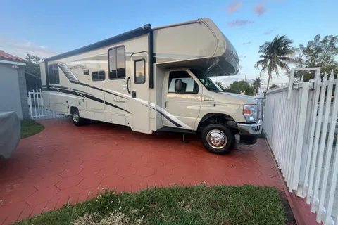 DAVID's Coachmen leprechaun 31.9 MB premier Class C