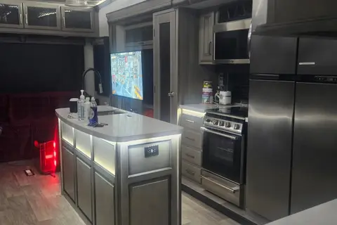 Sebastien's Keystone  Montana Fifth Wheel