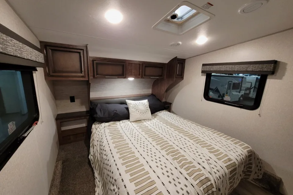 Amanda's KZ Durango 275 Fifth Wheel