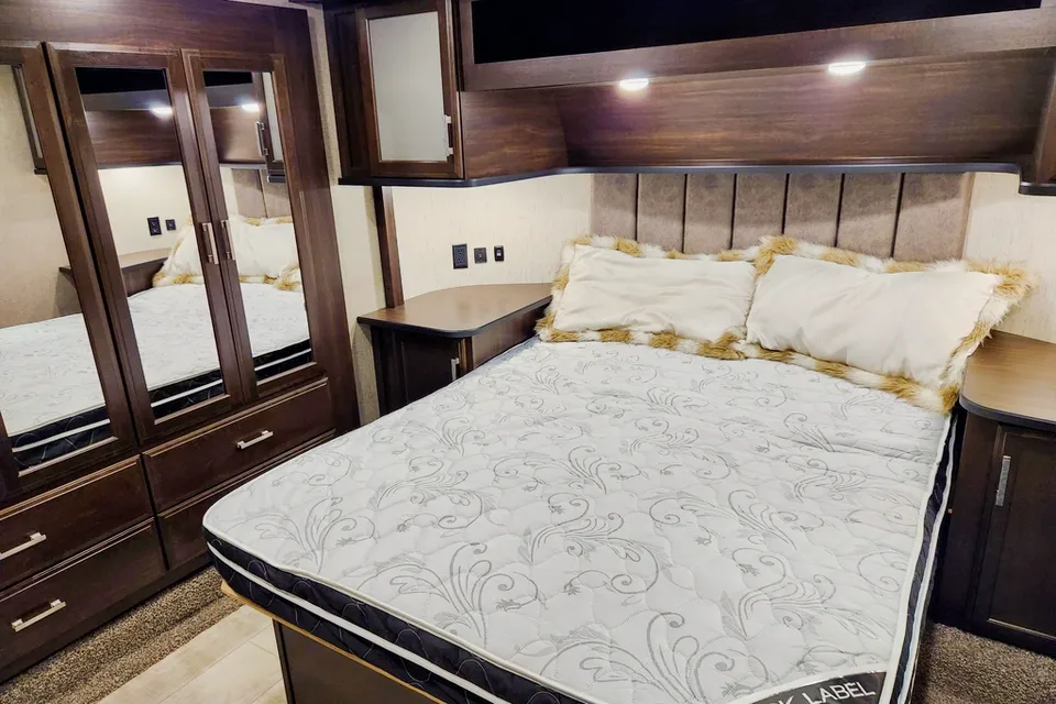 Jeramy's Grand Design Momentum 350 G Fifth Wheel