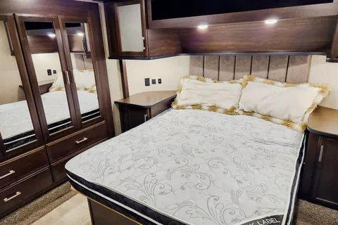 Jeramy's Grand Design Momentum 350 G Fifth Wheel