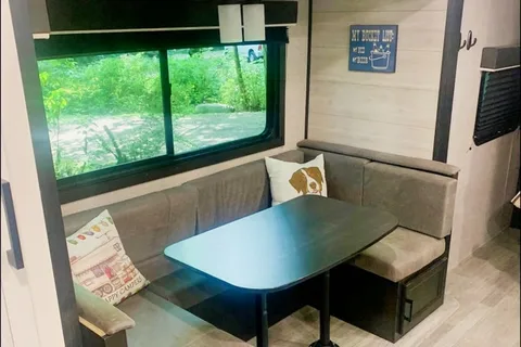 Kevin's Rocky Mountain Bunk House 