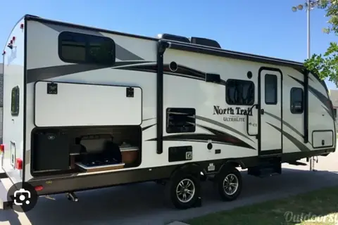Heartland North Trail with King Size Bed