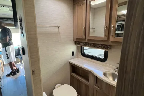 Ian's Jayco Precept 29V Class A