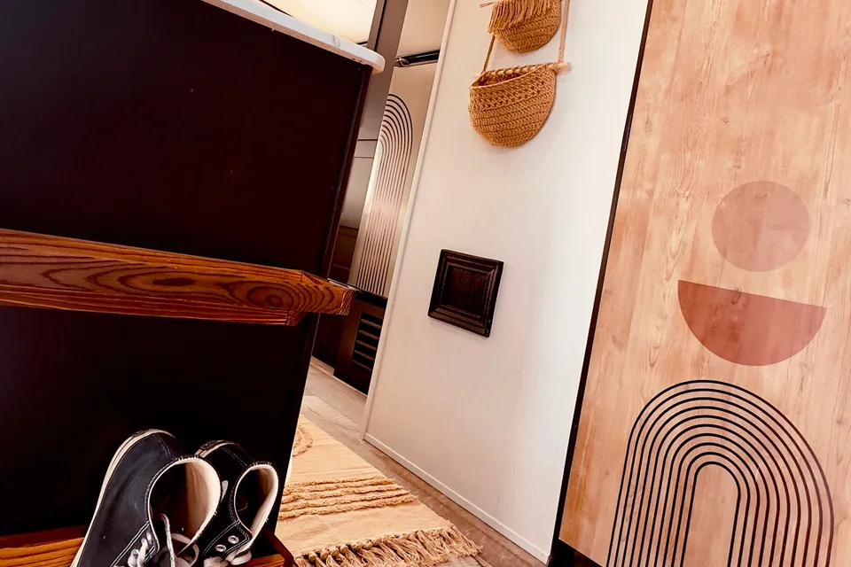 2024 Solar Luxury Camper, Fully Renovated, Camp in Luxury, Off Grid!