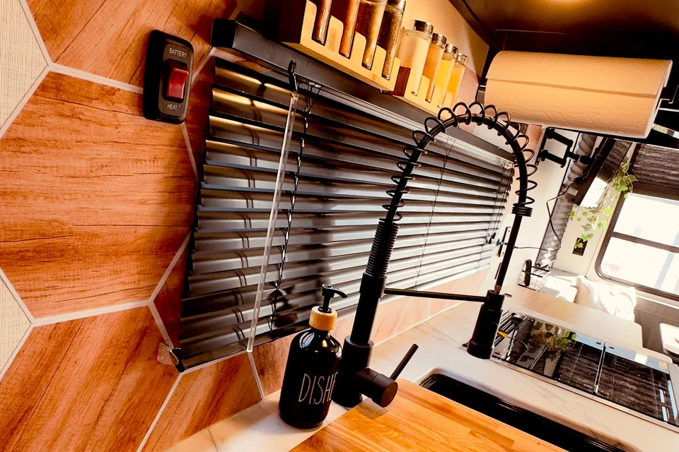 2024 Solar Luxury Camper, Fully Renovated, Camp in Luxury, Off Grid!