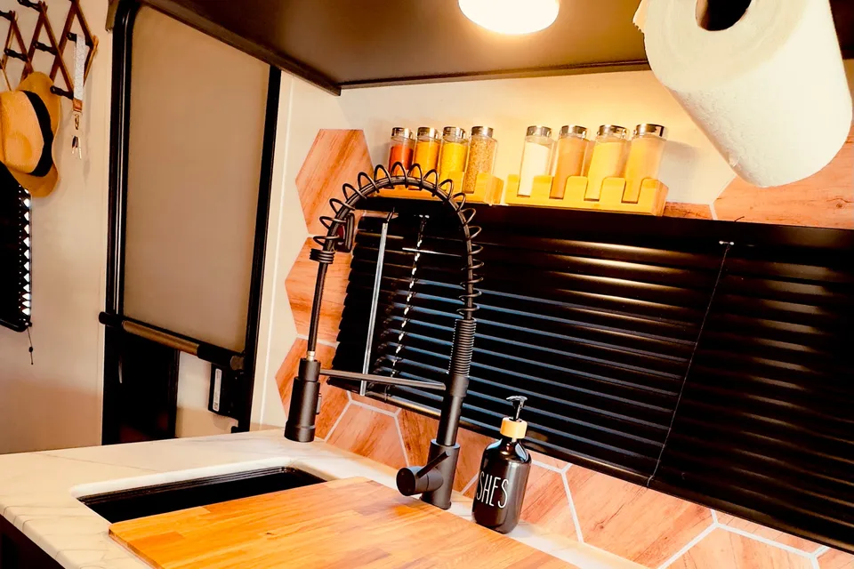 2024 Solar Luxury Camper, Fully Renovated, Camp in Luxury, Off Grid!