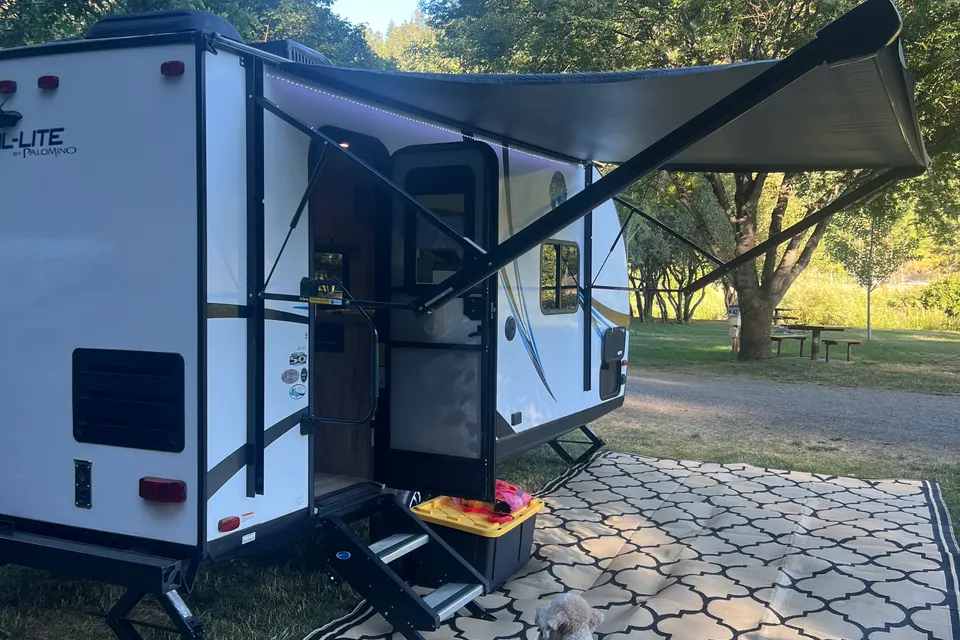 Haley and Brandon’s Forest River Real Lite Mini Travel Trailer
