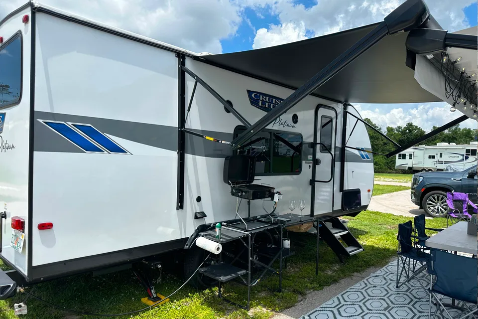 MEET LINCOLN OUR LUX RV, ASK ABOUT OUR ADDONS.