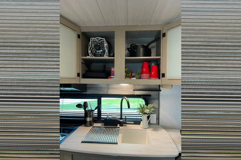 MEET LINCOLN OUR LUX RV, ASK ABOUT OUR ADDONS.